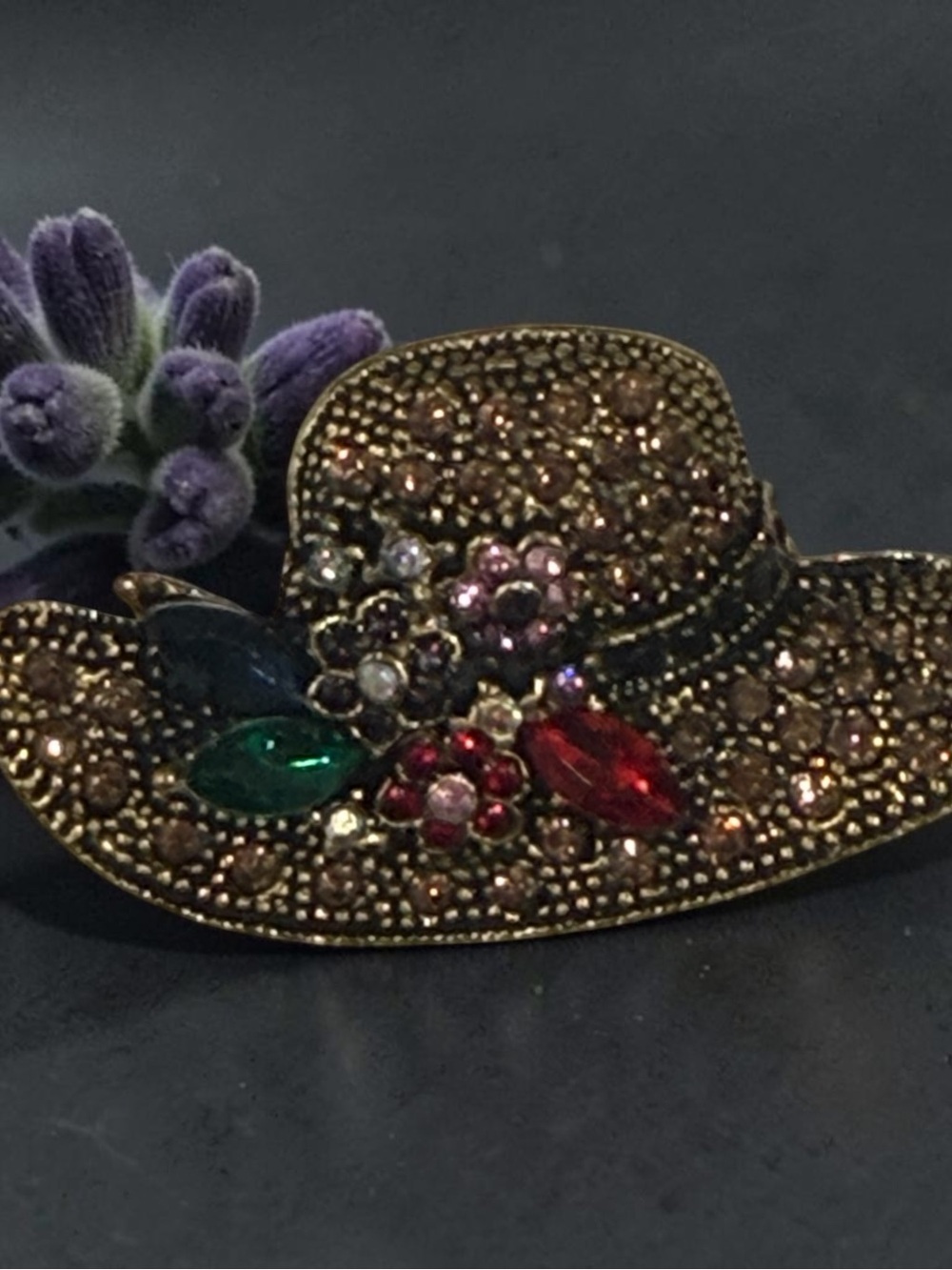 Vintage-Inspired Crystal Hat Brooch - Multicolor